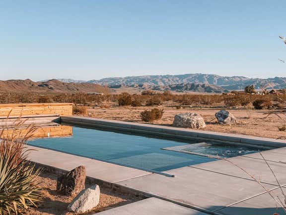 LVL - Lakeview Lodge