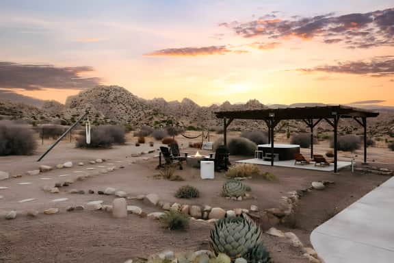 TPH · Lariat - The Pioneertown House